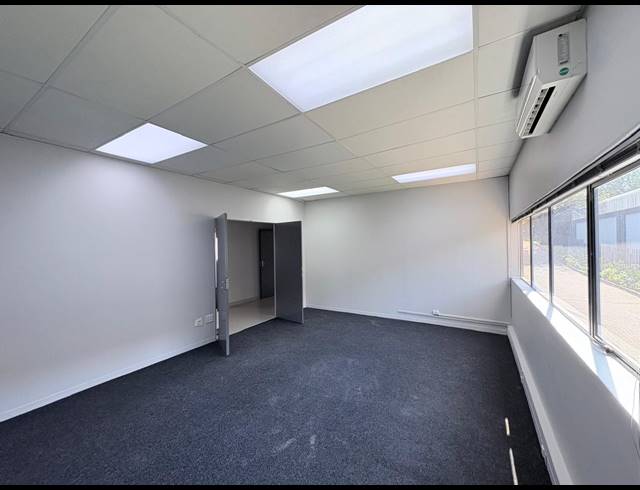 199M² OFFICE TO LET IN KYALAMI